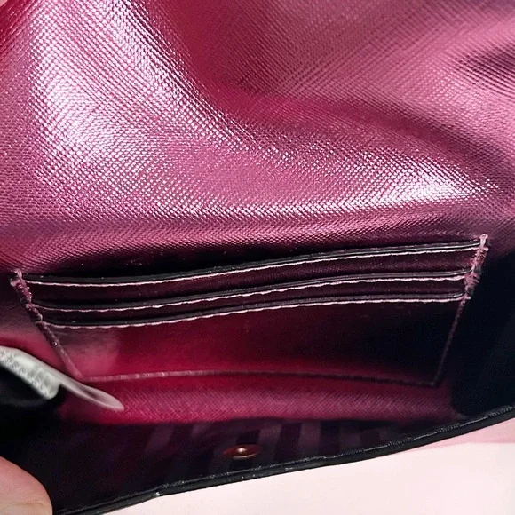 Victoria’s Secret Pink Jewel Metallic Envelope Pouch Wallet Snap Closure 🩷🖤 - Picture 11 of 14